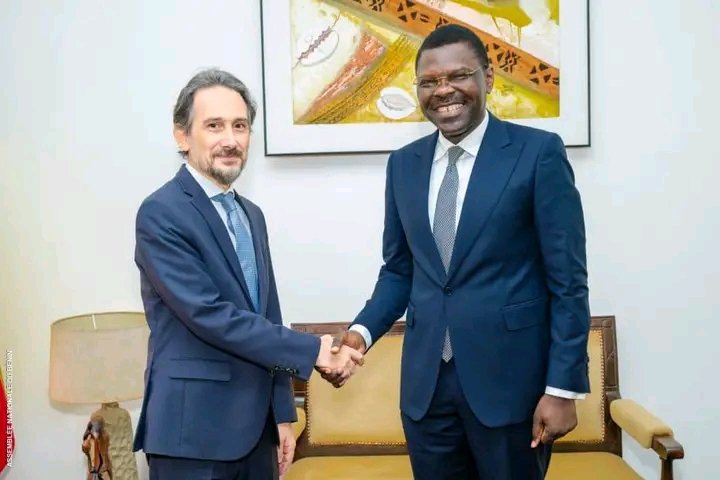 Renforcement de la coopération parlementaire entre le Bénin et la Turquie : Le Président Djogbénou échange avec l’ambassadeur de la Turquie près le Bénin