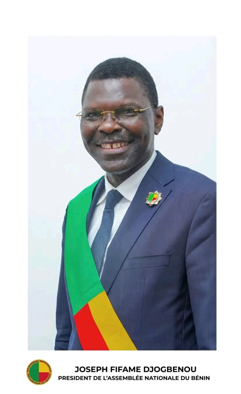 Présidence de l’Assemblée nationale, 10ᵉ législature : Le Président Joseph Djogbénou, félicité par la communauté universitaire