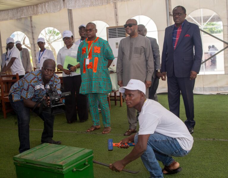 Scrutin présidentiel du 12 avril 2026 : Démarrage du dépouillement des premières cantines à la Cour constitutionnelle